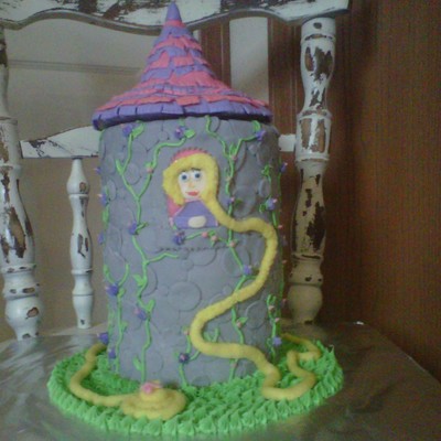 Rapunzel Cake