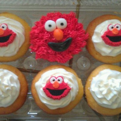 Elmo Themed Cupcakes