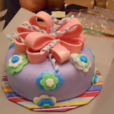 Fondant Baby Shower Cake With Loopy Bow.