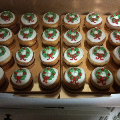 Christmas Wreath Cupcakes