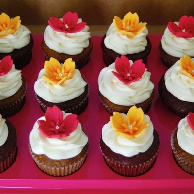 Hawaiian Cupcakes