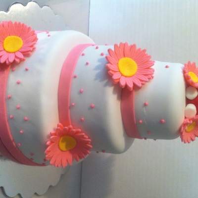 Hello Kittty And Daisy Cake