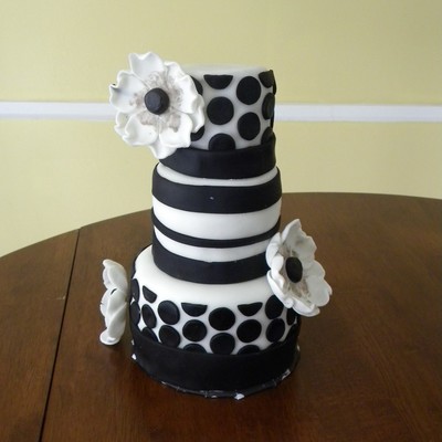 Black And White Mini Cake