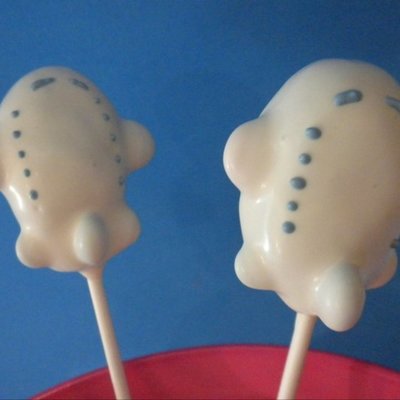 Airplane Cake Pops