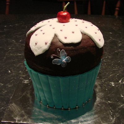 Giant Cupcake