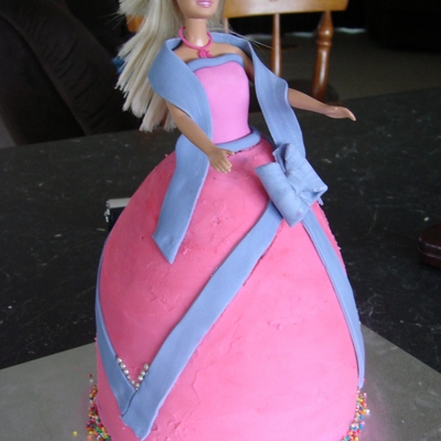 Dolly Vardin Barbie Cake