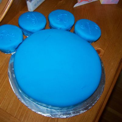 Blues Clues Cake