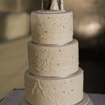 My White Lace Wedding Cake
