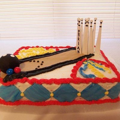 Bowling Cake