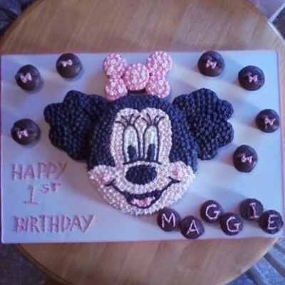 Minnie Mouse Cake