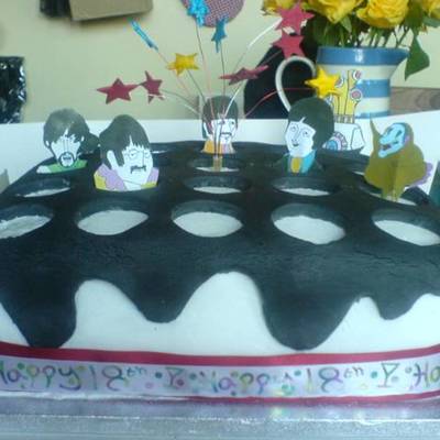 Beatles Cake - Sea Of Holes