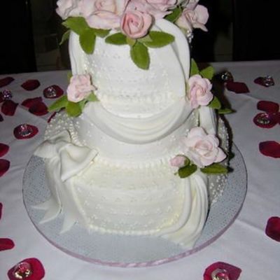 Gumpaste Roses With Fondant Accents