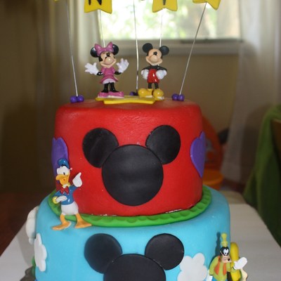 Mickey Mouse Clubhouse Cake