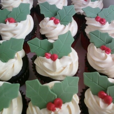 Christmas Holly Cupcakes