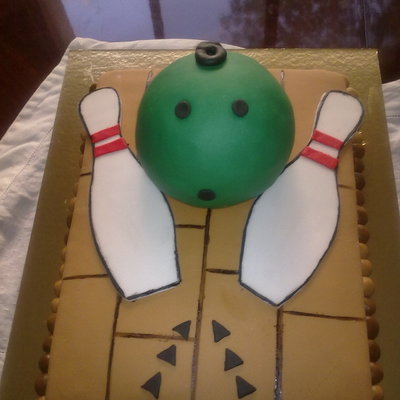 Bowling Cake