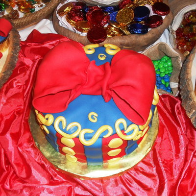 Snow White Themed Cake