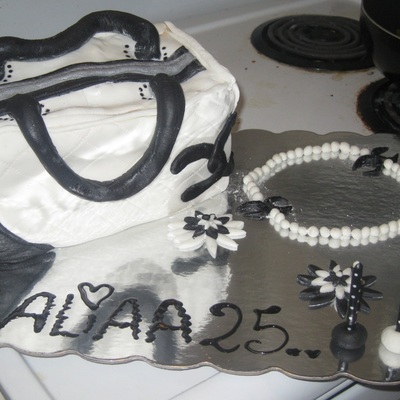 Chanel Handbage With Neklace