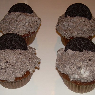 Chocolate Cupcakes With Oreo Whipped Cream Frosting