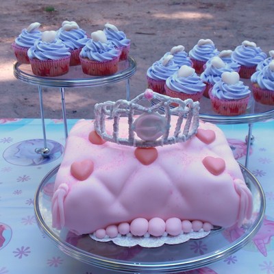 Princess Cake & Cupcakes