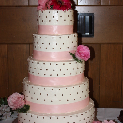 Swiss Dots And Ribbon Wedding Cake