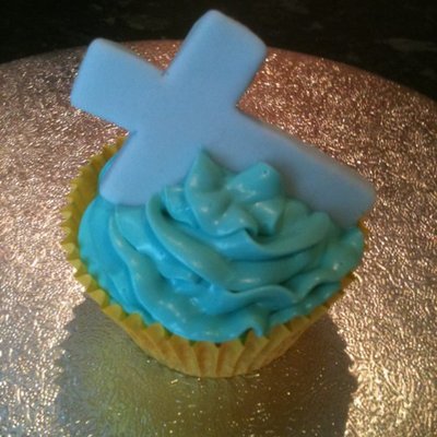 Christening Cross Cupcake