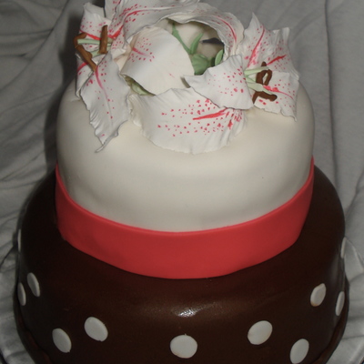 Star Gazer Lily Cake