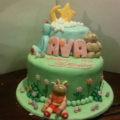 Upsy Daisy Cake