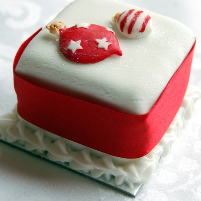 Miniatureindividual Christmas Cakes