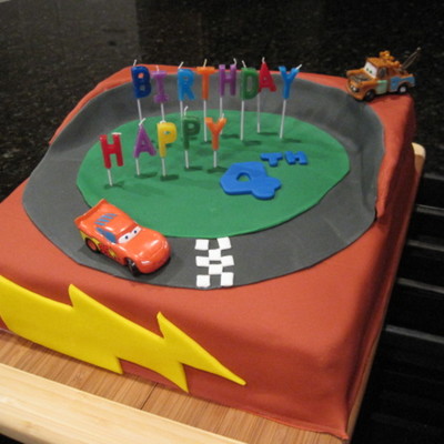 Lightning Mcqueen Cake