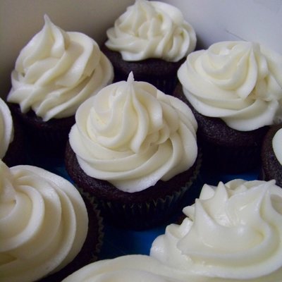 Chocolate Cupcakes With Cream Cheese Frosting