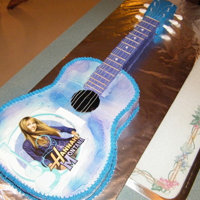 Hanna Montana Guitar Cake