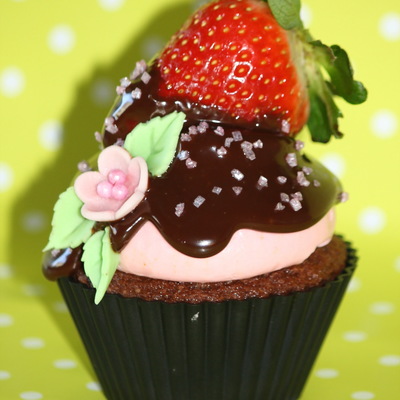 Strawberry Chocolate Cupcake