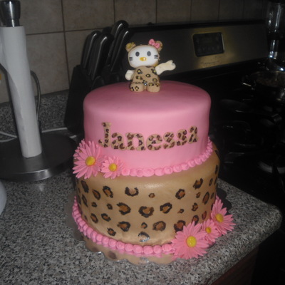Hello Kity Cheetah Cake