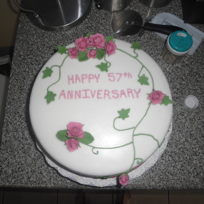 Annivarsary Roses Cake