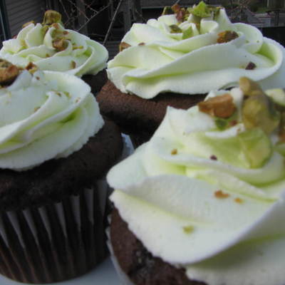 Chocolate Fudge Pistachio Cuppies