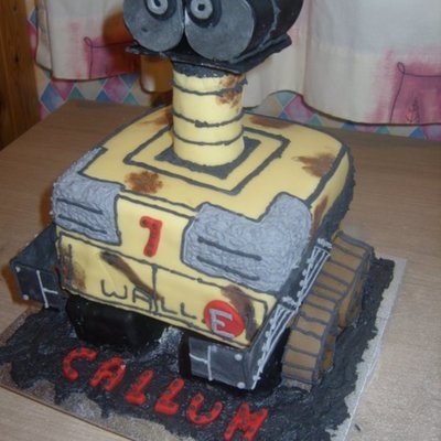 Wall.e Cake