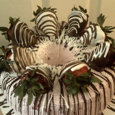 Angel Food Cake With Real Strawberry Whip Cream