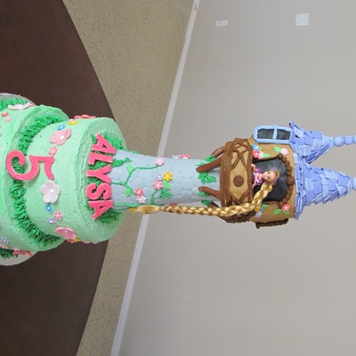 Tangled Cake