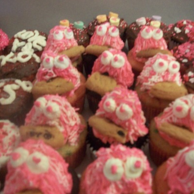 Valentine Cookie Monster Cupcakes
