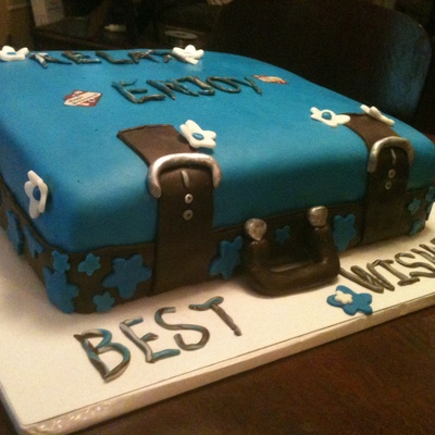 Retirement Cake/suitcase