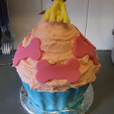 'dog' Giant Cupcake