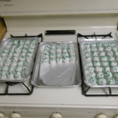 100 Green Velvet Cake Bites