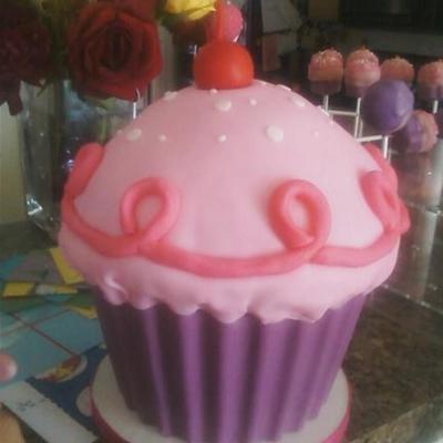 Pinkalicious Cake