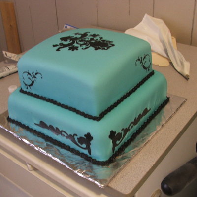 2 Tier Square, Turquoise Fondant