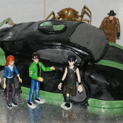 Ben 10 Car Cake