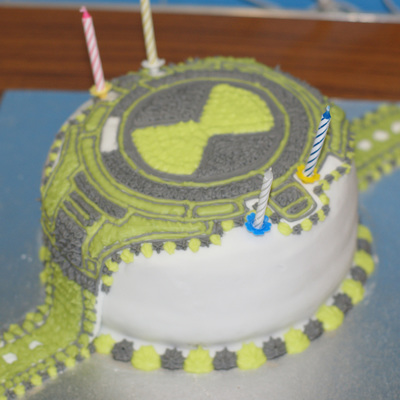 Omnitrix Cake