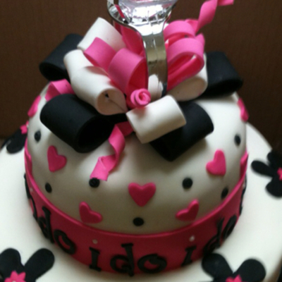 Pink/black/white Cake