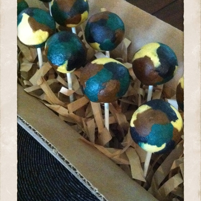 Camo Oreo Truffle Pops