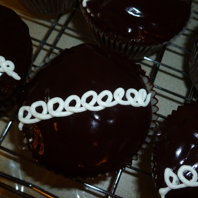 Faux Hostess Cupcakes