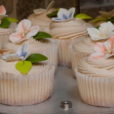 Wedding Cupcake